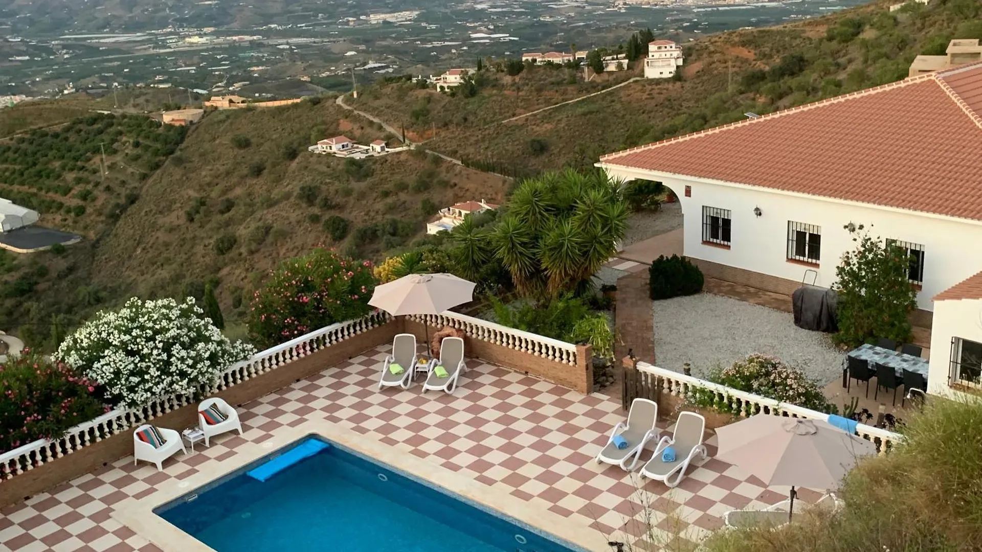 Casa Anhelando Andalucia: Hilltop Villa with Panoramic Views Iznate 0*,  Spain